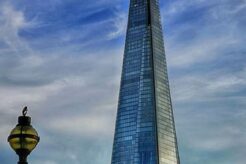 The Shard: London's Iconic Skyscraper Soaring High Discover the World's Most Iconic Skyscrapers: Architecture, Design, and Innovation The Shard: London's Iconic Skyscraper Soaring High | Discover the World's Most Iconic Skyscrapers: Architecture, Design, and Innovation