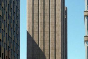 Chicago's Iconic AT&T Skyscraper: A Pinnacle of Architecture and Sustainability | Discover the World's Most Iconic Skyscrapers: Architecture, Design, and Innovation