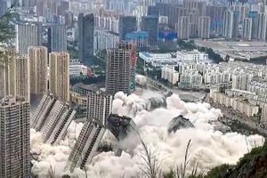 The Perilous Rise: Addressing the Issue of Chinese Skyscrapers Falling Discover the World's Most Iconic Skyscrapers: Architecture, Design, and Innovation The Perilous Rise: Addressing the Issue of Chinese Skyscrapers Falling | Discover the World's Most Iconic Skyscrapers: Architecture, Design, and Innovation